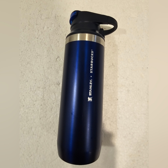 Stanley X Starbucks stainless steel tumbler - Picture 2 of 12
